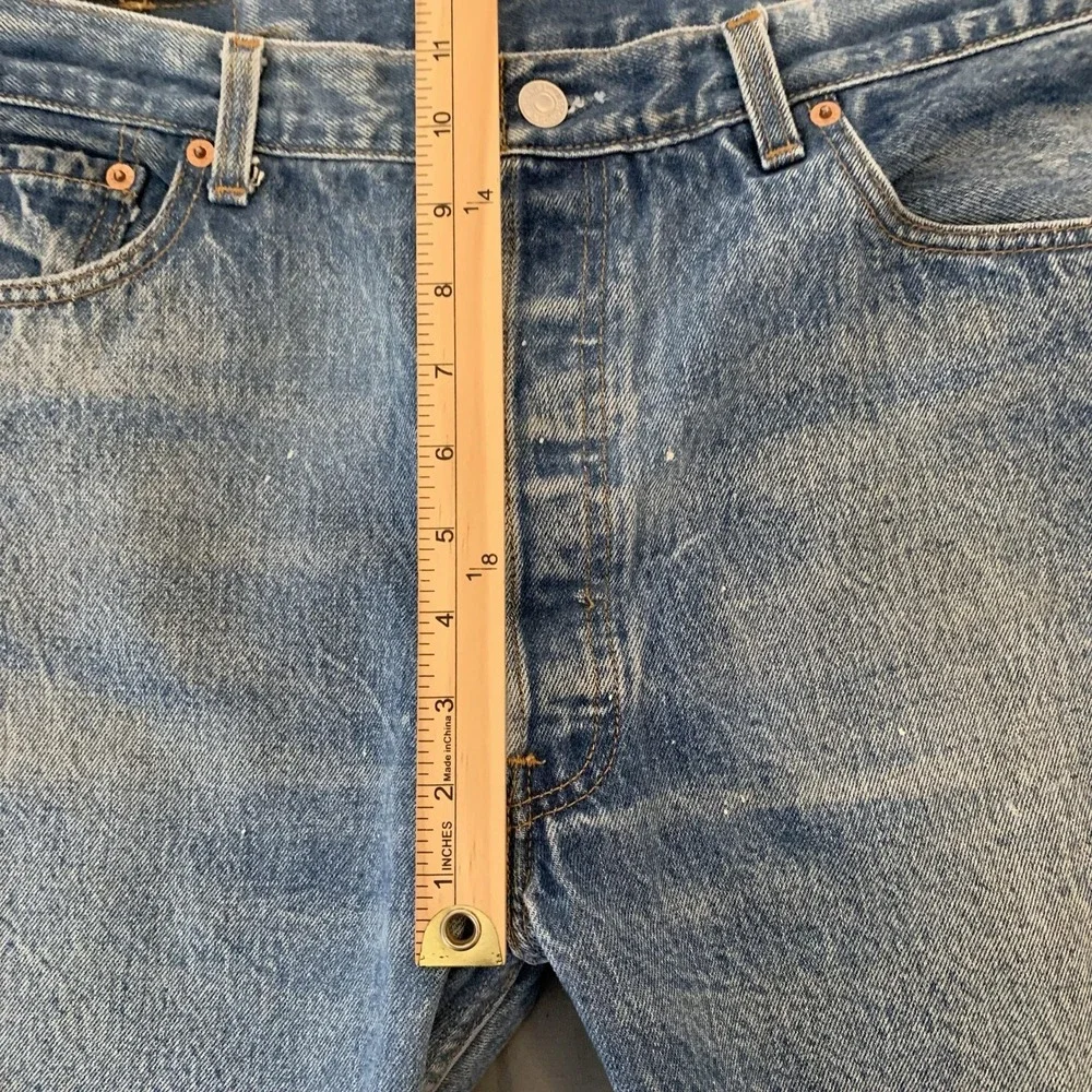 Vintage Levis 501 Jeans Mens 38x33 Blue Medium Wash Straight Distressed (Paint)